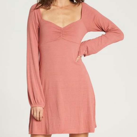 Billabong Dresses & Skirts - Billabong nineties romance with throwback rib knit w/ sweetheart neckline.